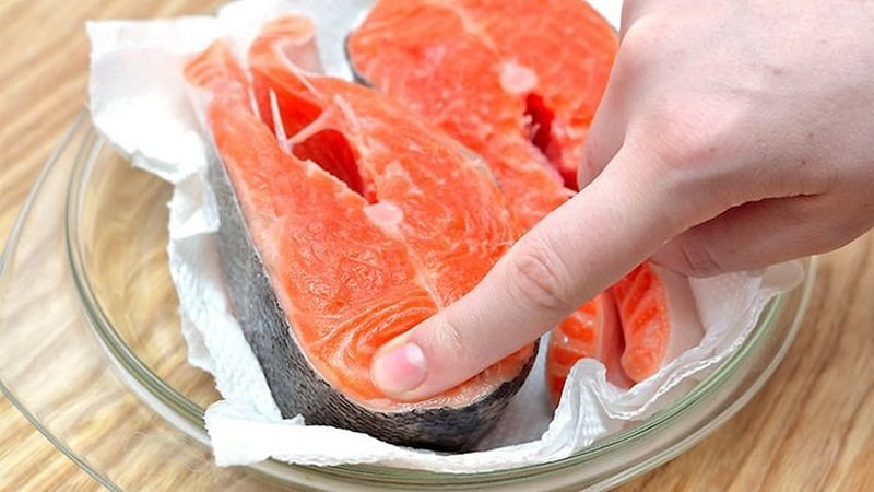 Cá sẽ nhạt vị và còn mất chất dinh dưỡng nếu rã đông quá lâu