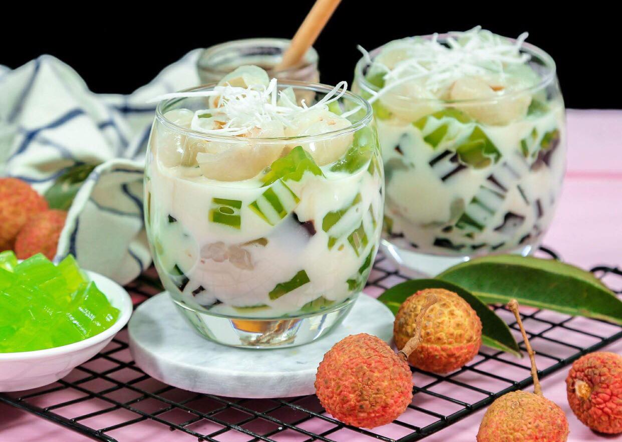 Thành phẩm món chè vải thạch lá nếp thơm ngon từ bột rau câu Vũ Minh SoviAgar