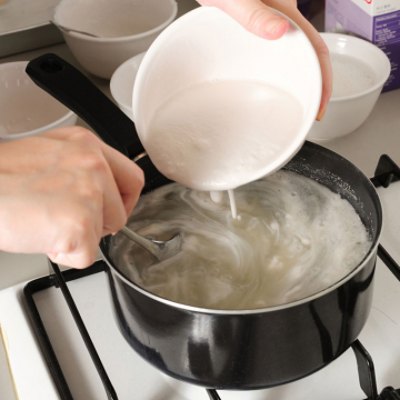 Lượng nước nấu thạch quá nhiều khiến thạch rau câu bị tách nước