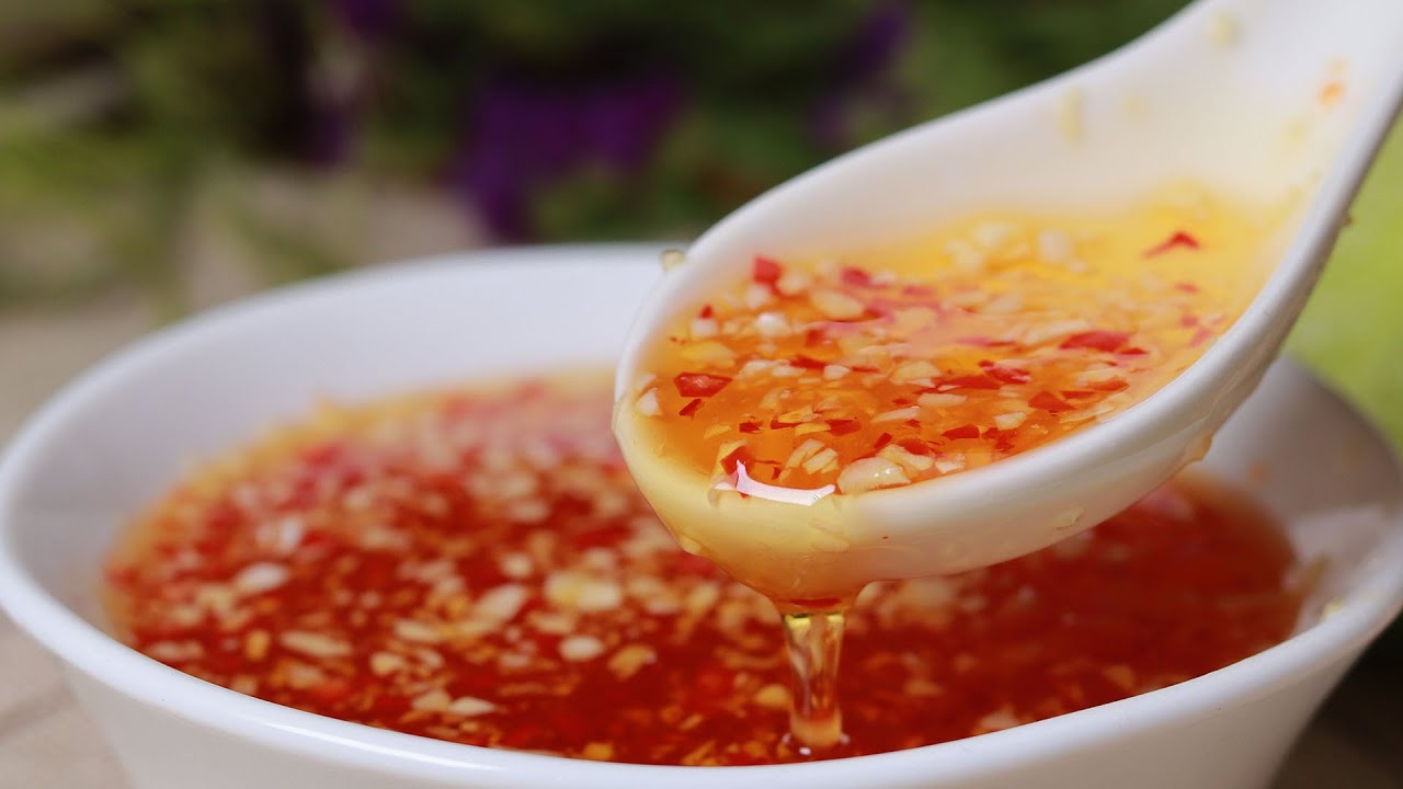 Pha nước mắm ăn kèm bánh bèo chén nhân tôm thịt làm từ bột rau câu Vũ Minh SoviAgar