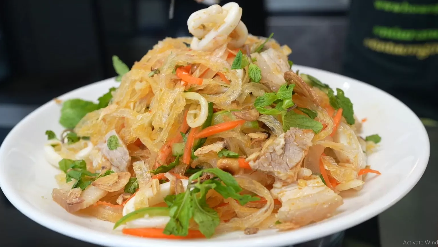 Thành phẩm món nộm rau câu mực xào cay từ rau câu sợi Vũ Minh SoviAgar