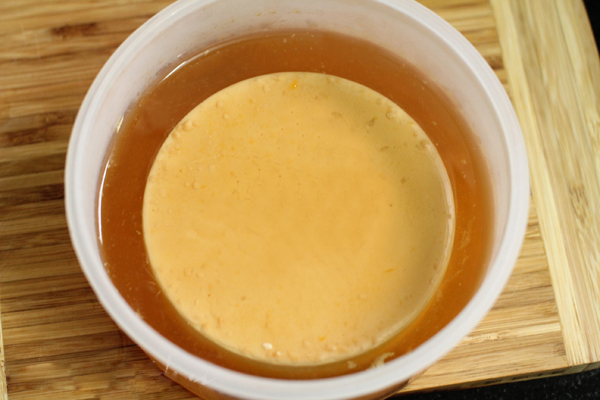 Đổ khuôn thạch mơ nhân flan làm từ bột rau câu Vũ Minh SoviAgar