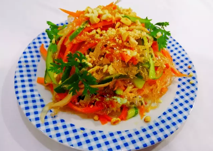 Thành phẩm món gỏi rau câu chay thanh đạm, hấp dẫn từ rau câu sợi Vũ Minh SoviAgar