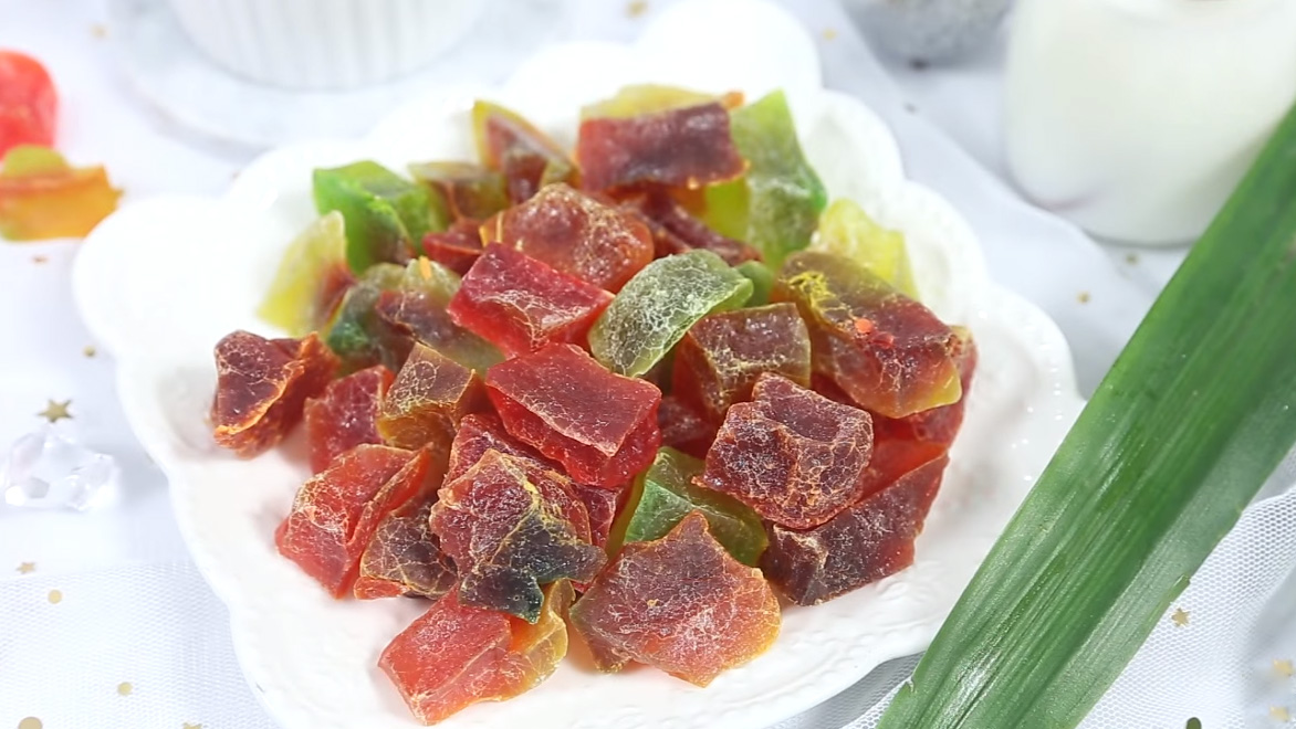Thạch đá quý nhiều màu sắc, hương vị hấp dẫn