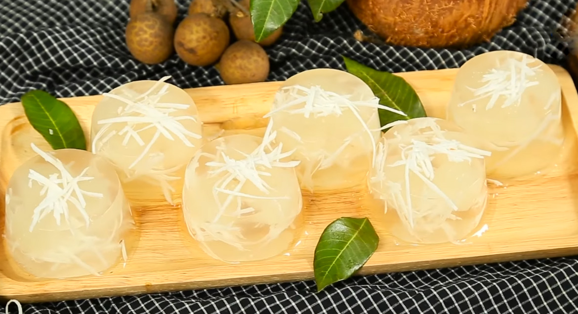 Thạch nhãn dừa ngọt dịu, thanh mát