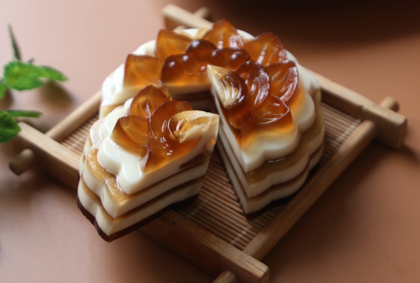 Hoàn thành bánh trung thu rau câu phô mai cà phê
