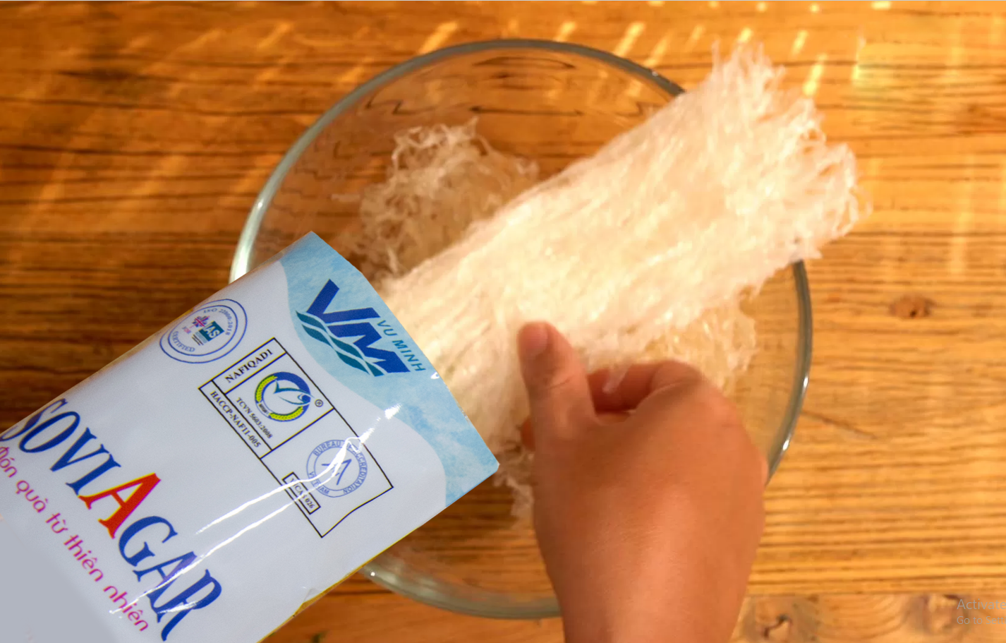 Ngâm rau câu sợi Vũ Minh Soviagar với nước ấm