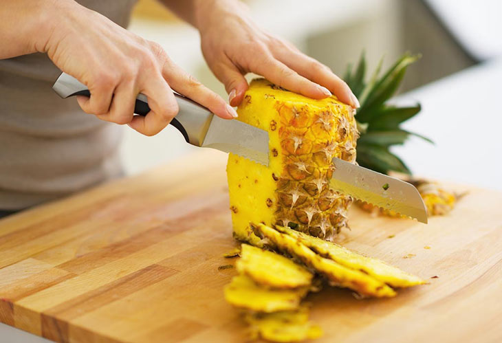 Dứa là trái cây được nhiều người yêu thích