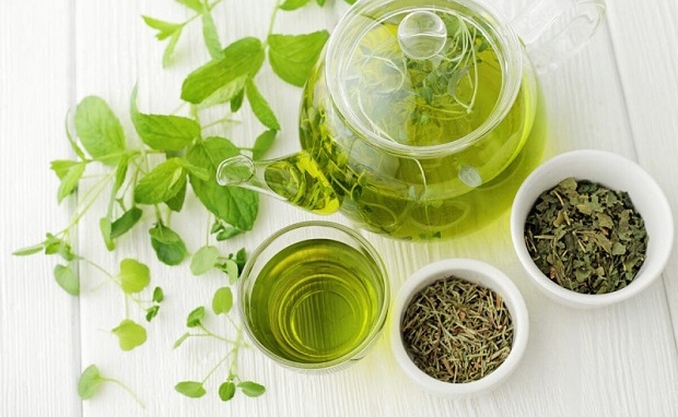 Trà xanh giúp ngăn ngừa hiện tượng chậm trao đổi chất, hỗ trợ đốt mỡ nhanh