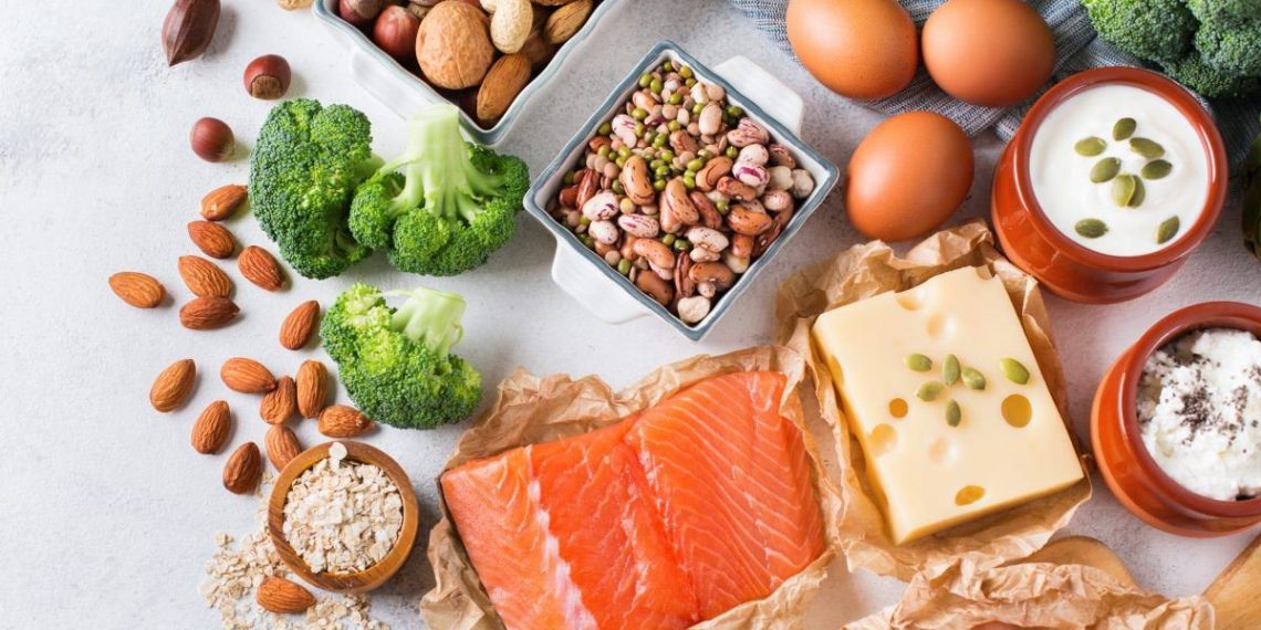 Thực đơn giàu chất đạm và rau 