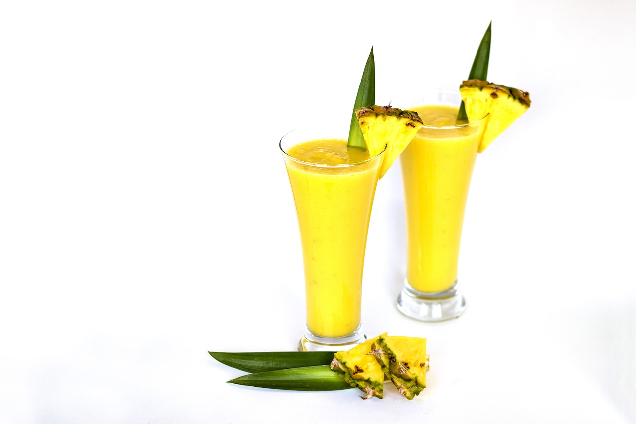 Cách làm sinh tố dứa giảm cân