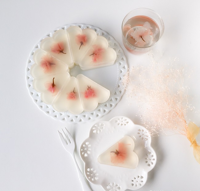 Thạch rau câu hoa anh đào lạ mắt, hấp dẫn
