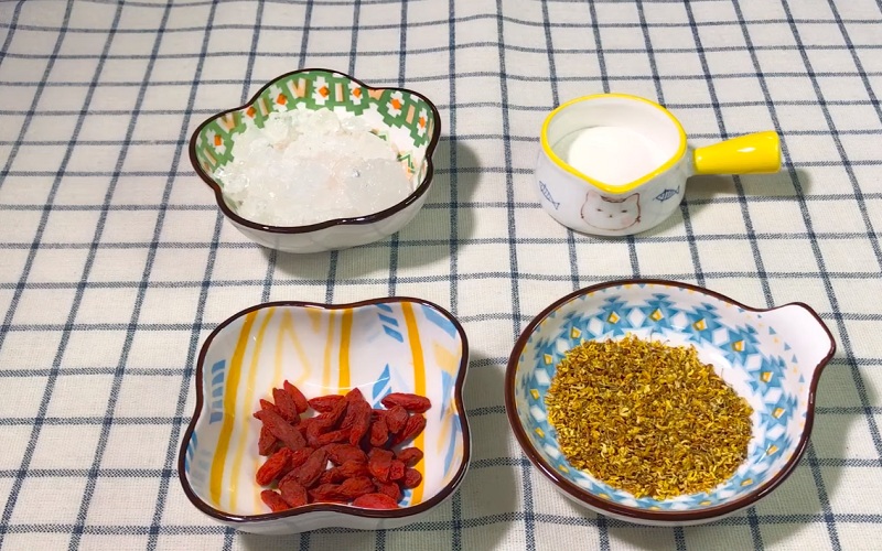 Nguyên liệu làm món bánh hoa quế