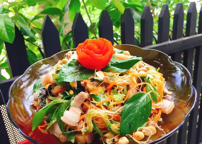Gỏi rau câu giòn sừn sựt, thanh mát, lạ miệng, ăn là mê