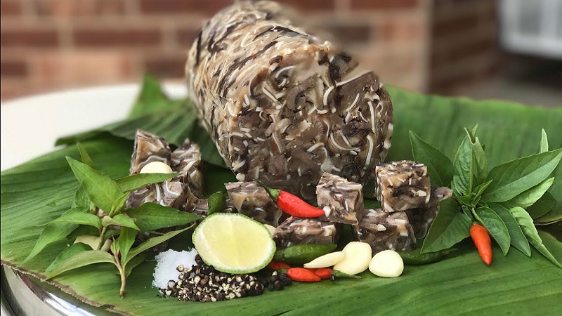 Giò đông nấu chay theo cách này siêu ngon mà rất đưa cơm